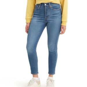 Levi's High Rise Wedgie Skinny Jeans